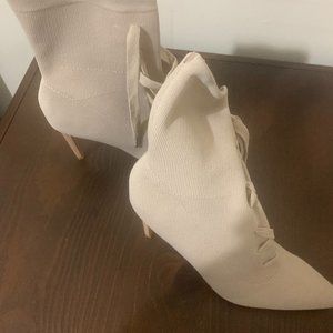 Kendall + Kylie Vice Beige Pointed Toe Lace-Up Stiletto Ankle Stretch Booties